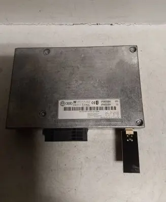 Audi A4 S4 B7 8E 8H Bluetooth control unit module 8P0862335H