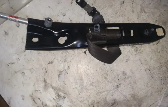 Volvo XC90 Front seatbelt 8093volvo