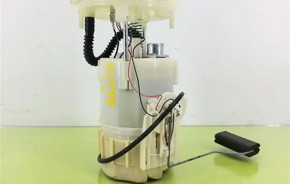 Renault Kangoo I In-tank fuel pump 8200432671
