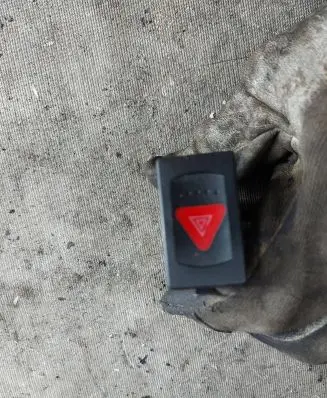 Volkswagen Sharan Hazard light switch 7M3953235 YM2113A3508AW