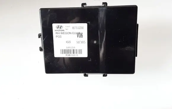 Hyundai i40 Parking PDC control unit/module 957703Z050