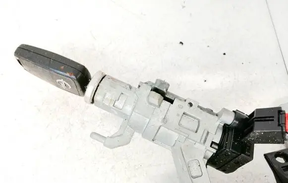 Opel Astra J Ignition lock 25799293 92840220582