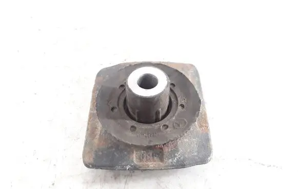 Mercedes-Benz C W204 Rear differential/diff mount bracket A2043500472 3418246