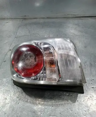 Toyota Verso Rear/tail lights 81550-0F090-00