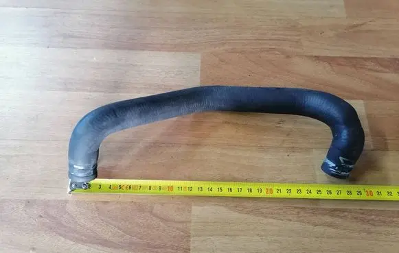 Volkswagen Touran I Engine coolant pipe/hose 1K0121157F