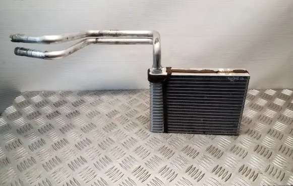 Volvo V40 Heater blower radiator 18476AA