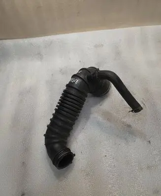 Mitsubishi Pajero Turbo air intake inlet pipe/hose 