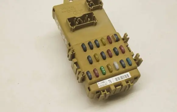 Subaru Forester SF Fuse module