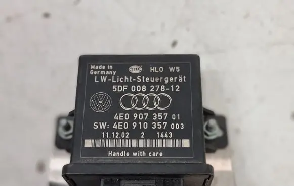 Audi A8 S8 D3 4E Light module LCM 4E0907357