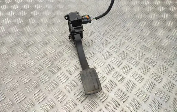 Opel Grandland X Accelerator throttle pedal 9674829180
