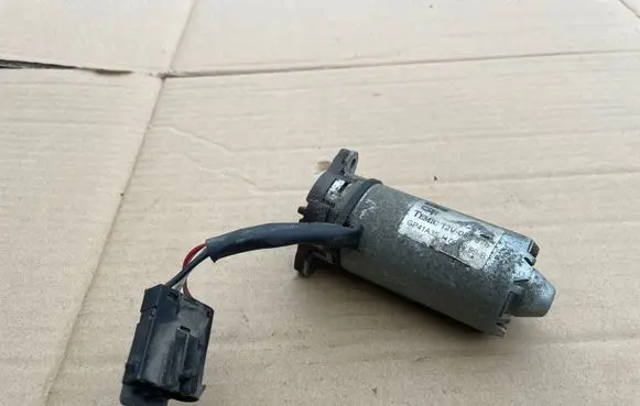 BMW 3 E46 Seat adjustment motor GP41A35