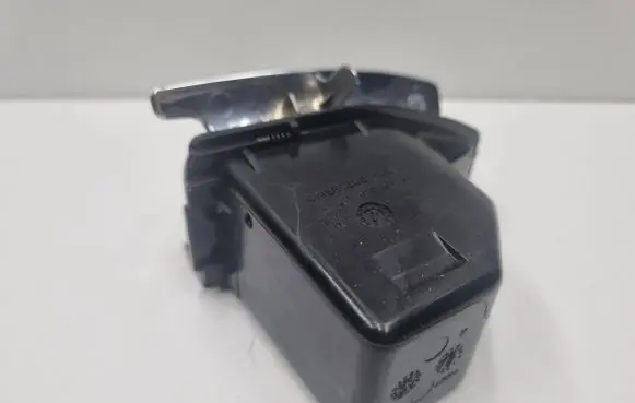Mercedes-Benz E W211 Ashtray (rear) A2118100133 2118100133