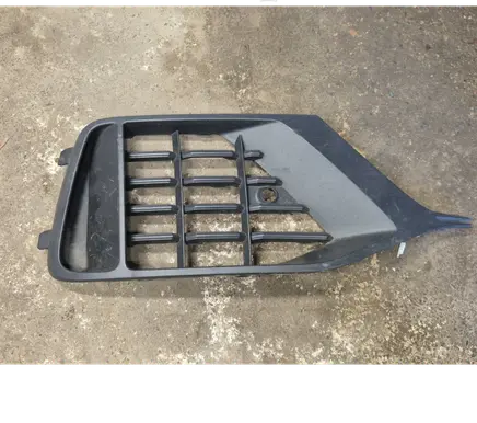 Audi Q8 Front bumper lower grill 4M8807682B