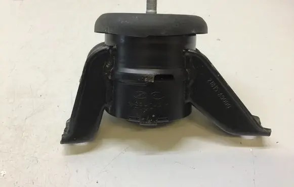 KIA Sportage Engine mount bracket 21815A9000 21814A9000