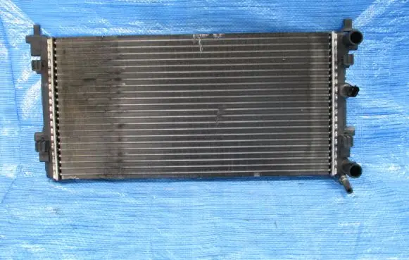 Skoda Fabia Mk2 (5J) Coolant radiator 6R0121253 R3570001 1013592