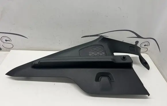 Volvo C40 Tailgate/trunk side cover trim 32353468
