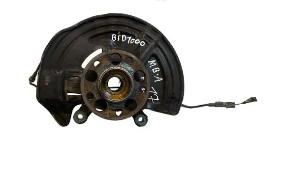 Mercedes-Benz A W176 Front wheel hub 