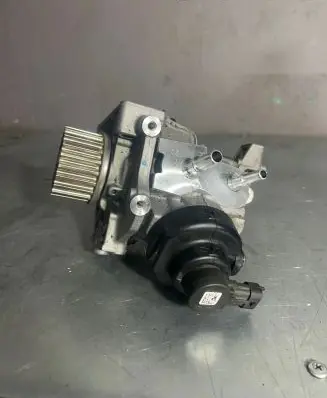Renault Captur II Fuel injection high pressure pump 167003606R H8201636340 0445010763