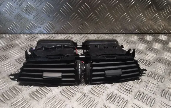 Mercedes-Benz C W204 Other center console (tunnel) element 2048308454 A2048308454