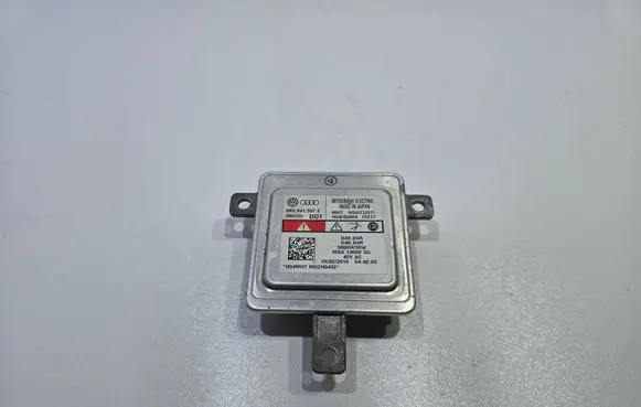 Volkswagen Touareg II Headlight ballast module Xenon 8K0941597E 08542331 W003T22071