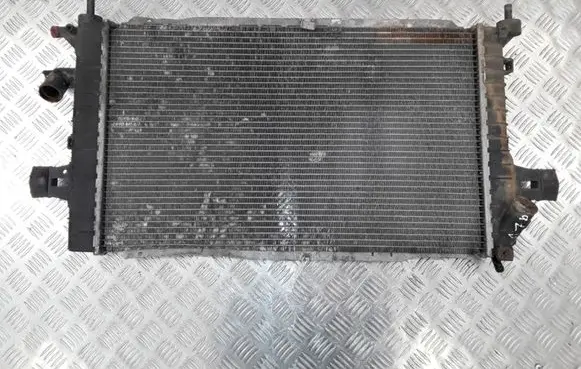 Opel Astra H Coolant radiator 13143570 3036B