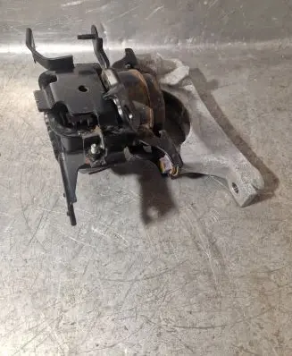 Toyota Camry VIII XV70 Engine mount bracket K4030457
