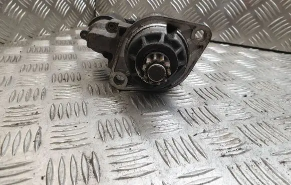 Volkswagen Touran I Starter motor