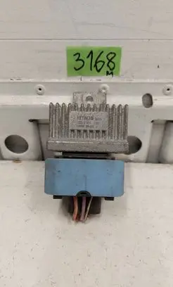 Renault Trafic II (X83) Glow plug pre-heat relay 2502124