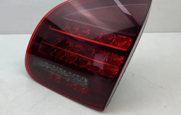 Porsche Cayenne (92A) Tailgate rear/tail lights 7P5945094P L90008854 0010