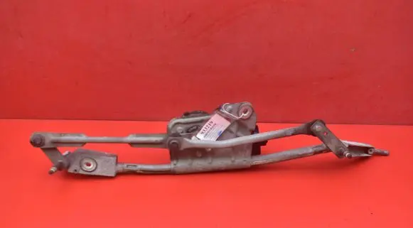Volvo XC90 Front wiper linkage and motor 31250091