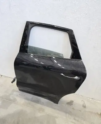 Porsche Macan (95B) Rear door