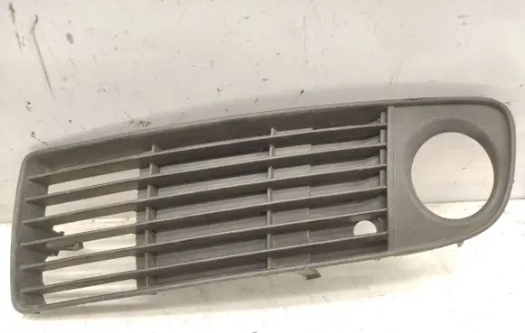 Audi A6 S6 C5 4B Front bumper lower grill 4B0807681S