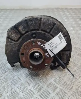 Volkswagen Touran I Front wheel hub 