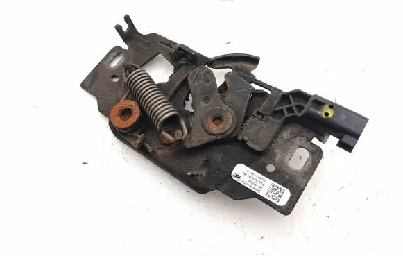 Engine bonnet/hood lock/catch