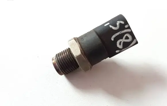Fuel pressure sensor