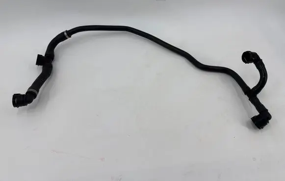 Mercedes-Benz Sprinter W907 W910 Engine coolant pipe/hose A9075016400