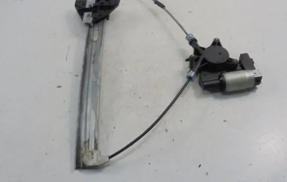 Mazda 6 Front door window regulator with motor GJ6A5858X