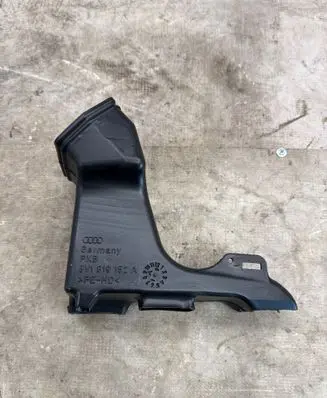 Audi A3 S3 8V Cabin air duct channel 8V1819152A