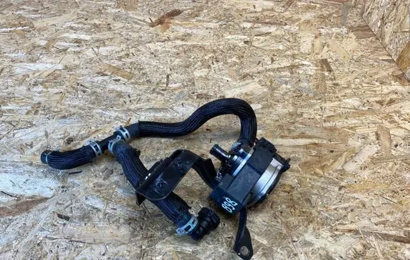 Nissan Qashqai J12 Electric auxiliary coolant/water pump 215806UM0A