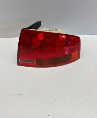 Audi A4 S4 B7 8E 8H Rear/tail lights 8E5945096 A046341 4700