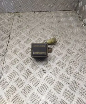 Toyota Land Cruiser (FJ60) Combustion relay 