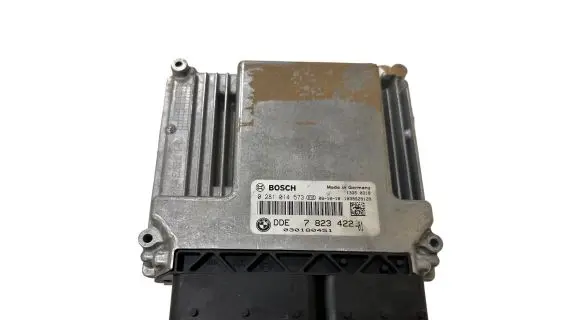 BMW 1 E81 E87 Engine control unit/module 7823422 030180451 0281014573