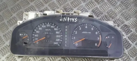 Mitsubishi Galant Speedometer (instrument cluster) MR381823 157390-4471