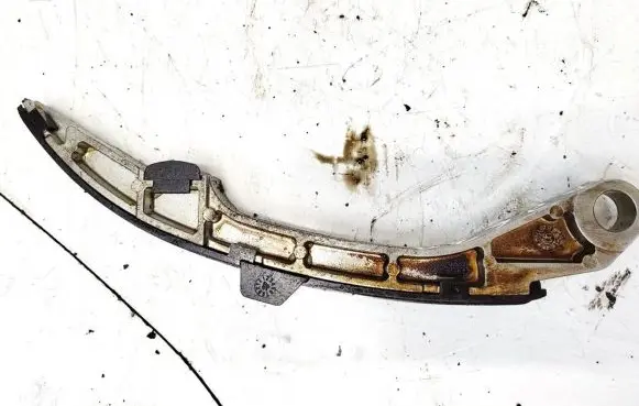 Nissan Murano Z50 Slide rail for timing chain 