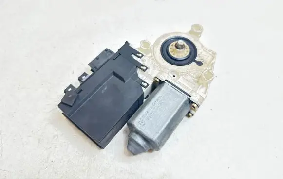Peugeot 807 Front door window regulator motor 1488741080 A91727101 991727203