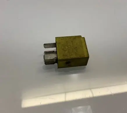 Mercedes-Benz E W211 Other relay 4R0007814