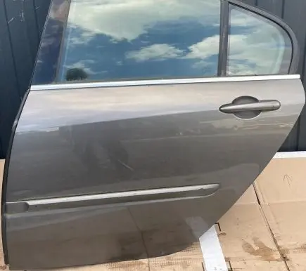 Renault Laguna III Front door