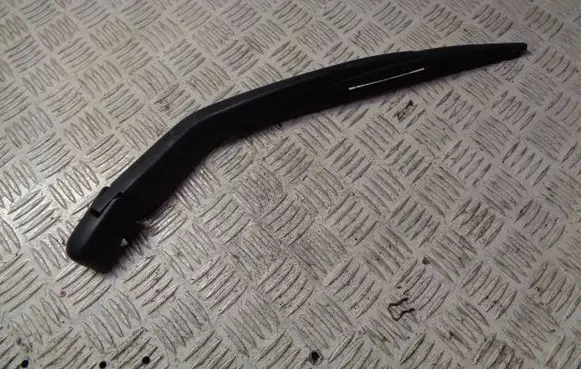 Nissan Note (E12) Rear wiper blade arm