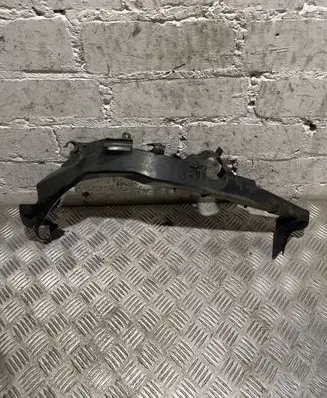 BMW 3 E90 E91 Headlight/headlamp mounting bracket 7138401
