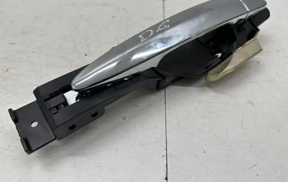 Nissan Leaf II (ZE1) Rear door exterior handle